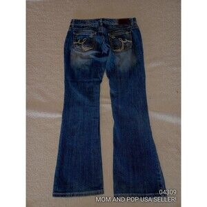 Maurices  Mid Rise 5 pocket Bootcut Denim Jeans Sze 5/6 Reg Measures 32X30